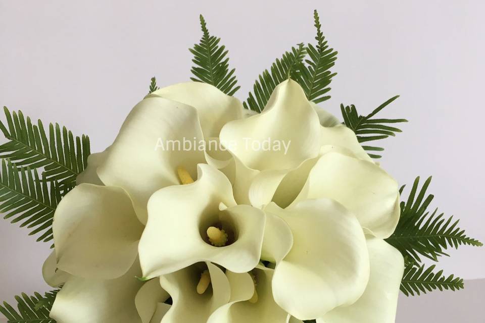 White mini #Calla #lily #bouqu