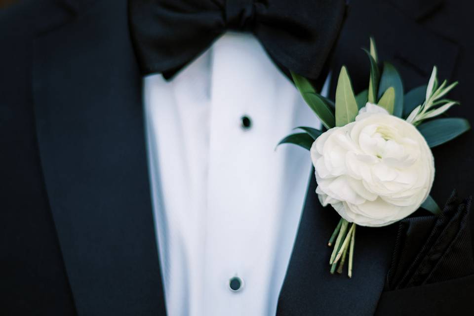 Boutonniere - Classic White