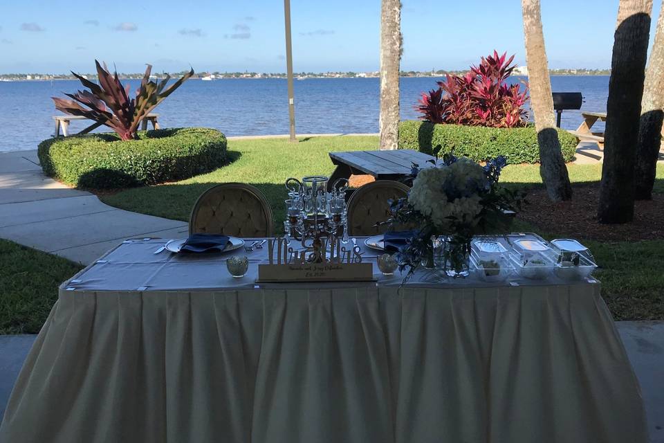 Head Table at Picnic  Pointe