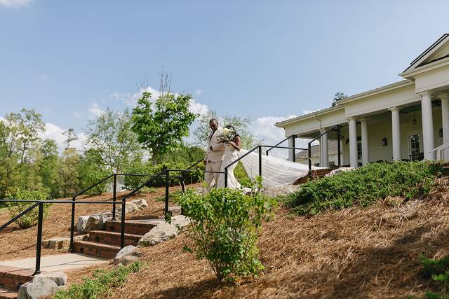 The Club at 12 Oaks