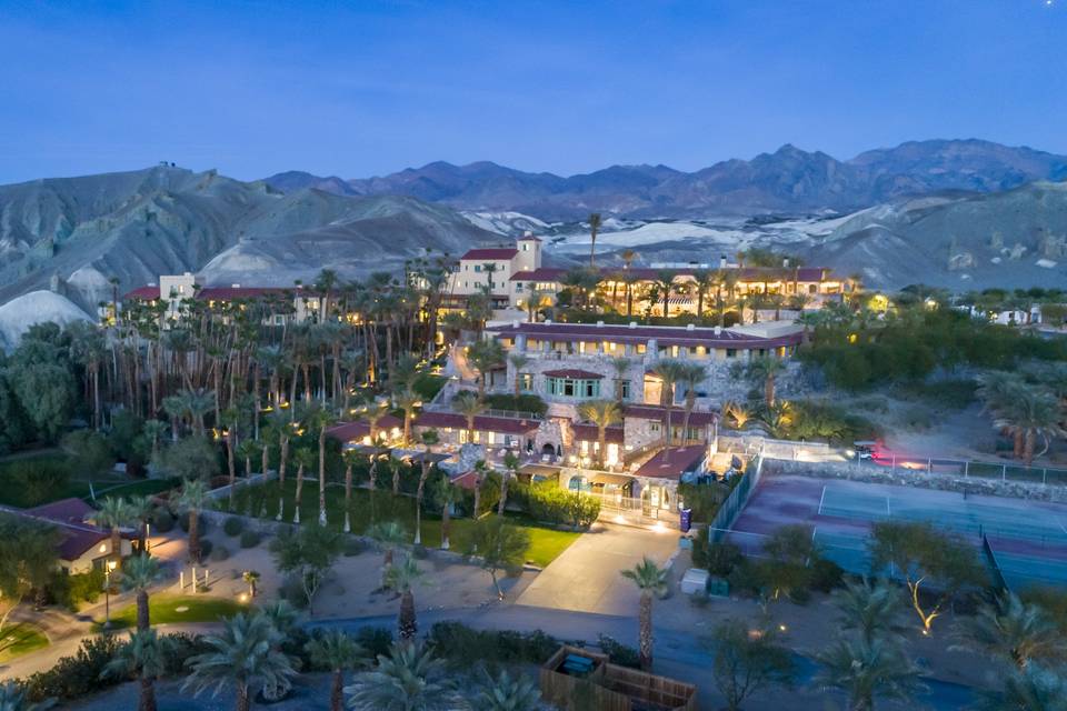 Dusk at the InnThe Oasis at De