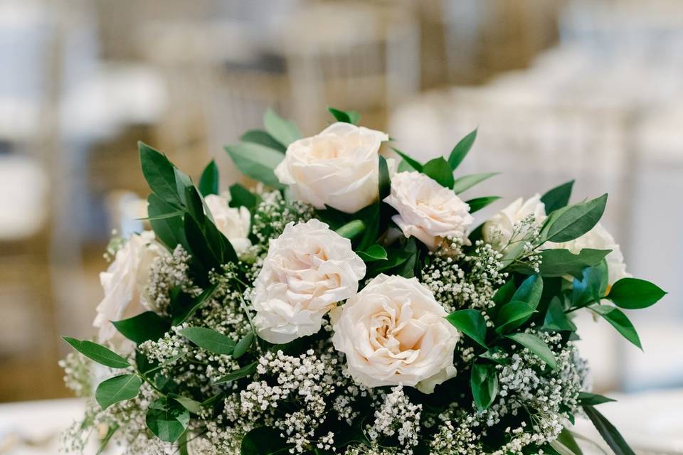 Traditional centerpiece