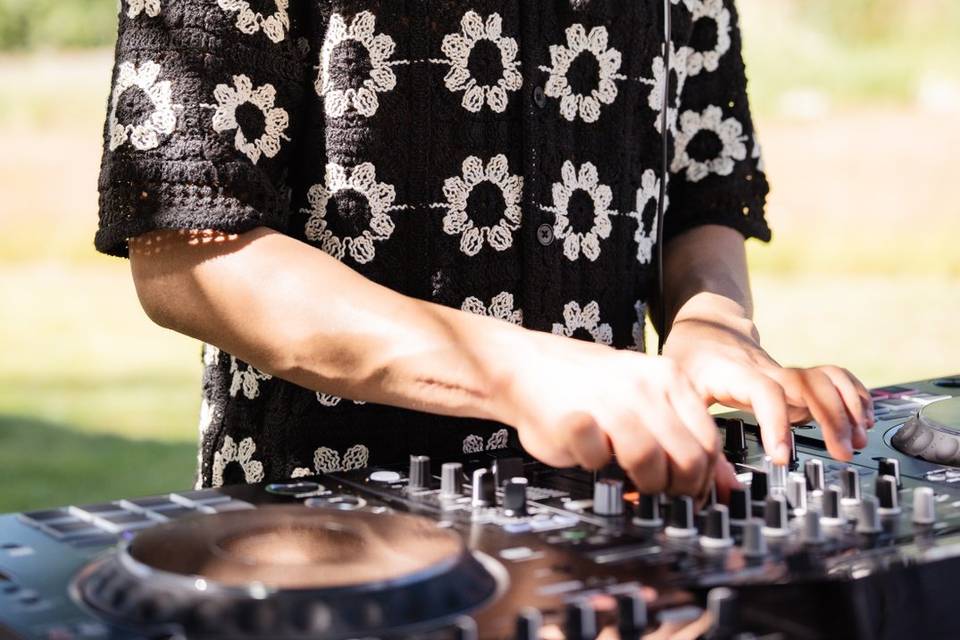 Spinning tracks.