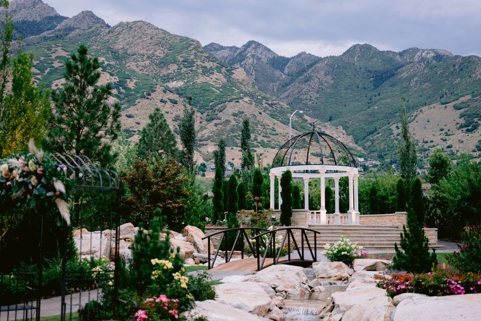 Bellissimo Gardens at Tuscany