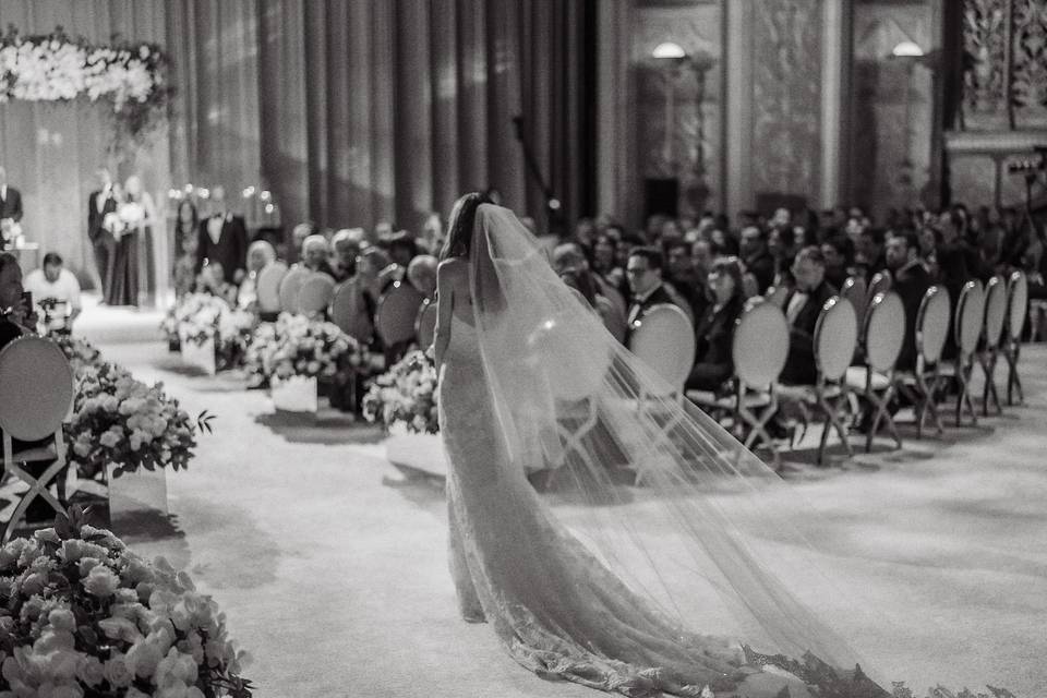 A processional at the Opera