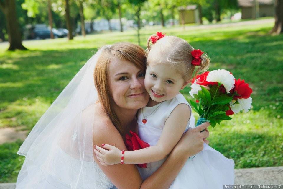 The bride with a cute little girl