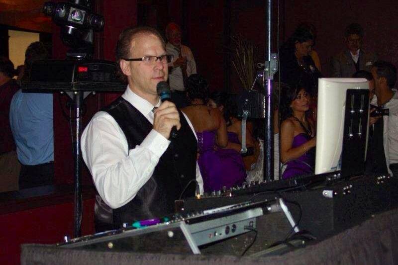 BUTLER PRODUCTIONS WEDDING DJs