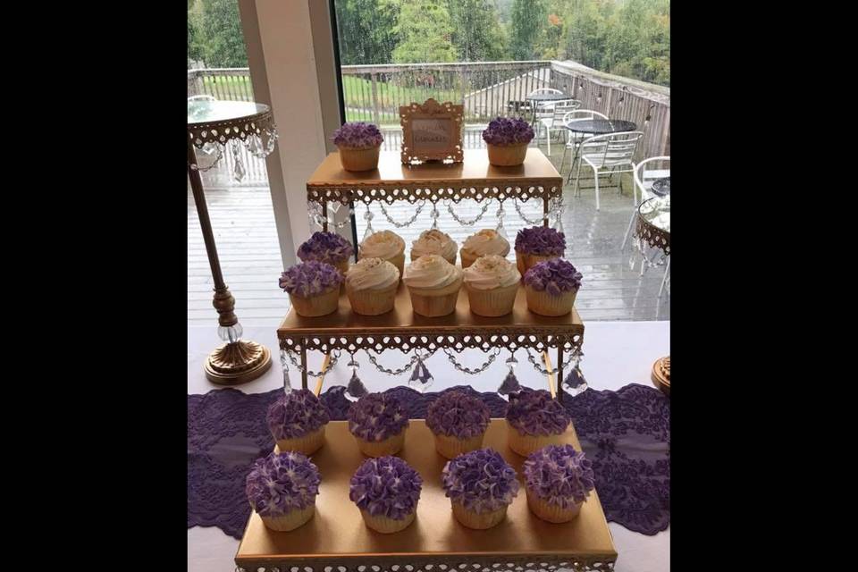 Cupcake wedding display