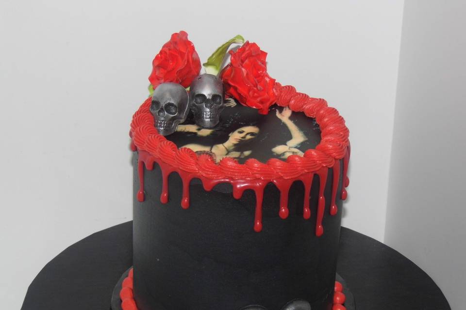 Vampire Diaries Drip Cake