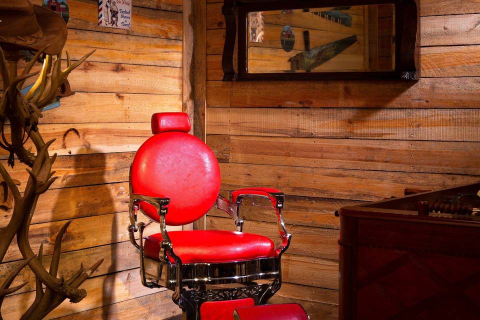 Barber chair in Groom Saloon