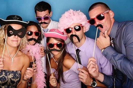Simple Snapshots Photo Booth Service