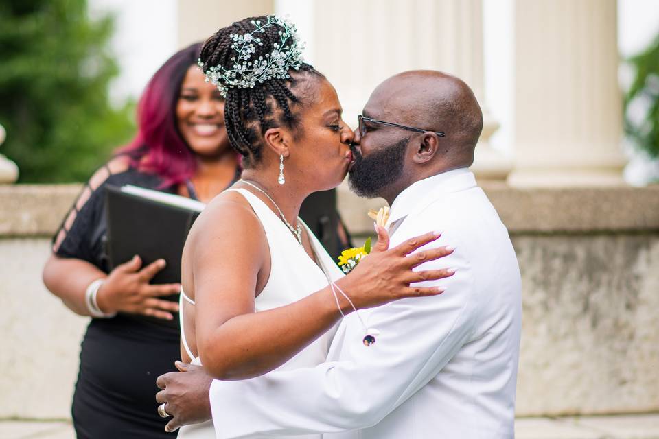 Kissy Time