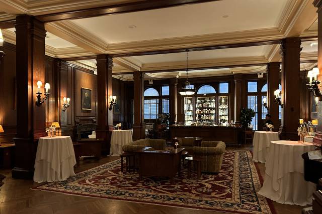 The Oak Bar