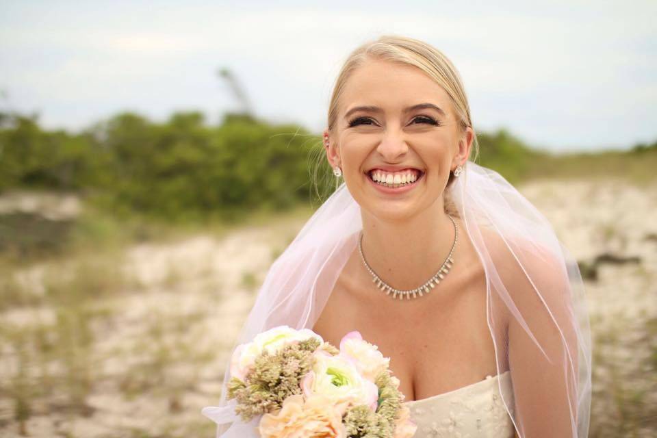 Makeup: Beauty by KaitlynPhoto: Pear Weddings