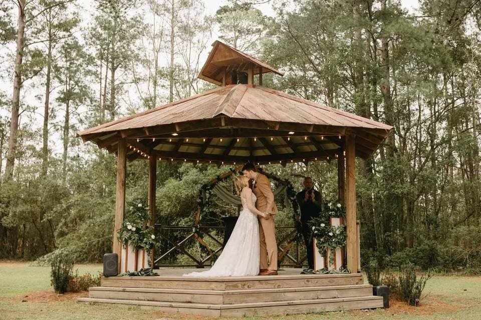 Planned to Perfection Events and Rentals
