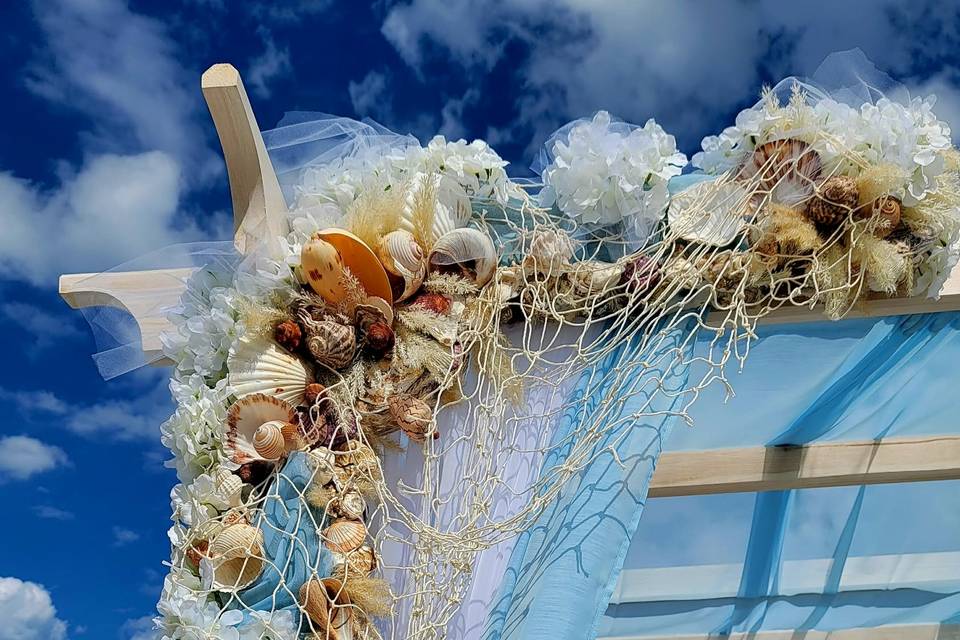 A Shell of a Sweetheart Table
