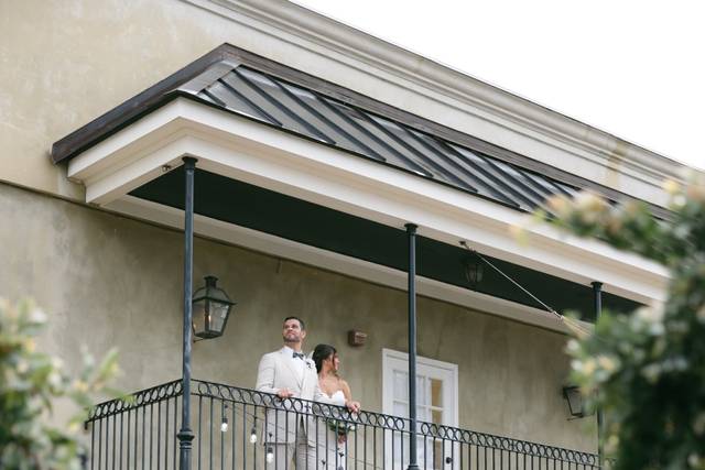 Pontchartrain Courtyard