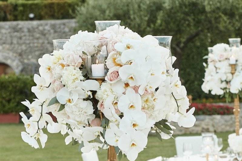 Gold vases