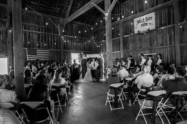 Fritz's Farmhouse & Barn Venue - Venue - Guttenberg, IA - WeddingWire