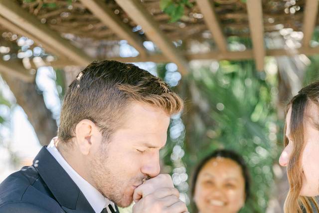 Bride and groom - Adriana Mich