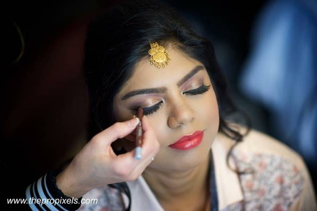 Eye shadow