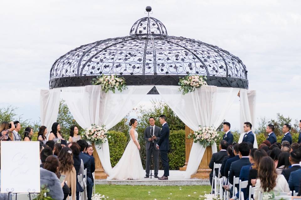 Romantic outdoor wedding