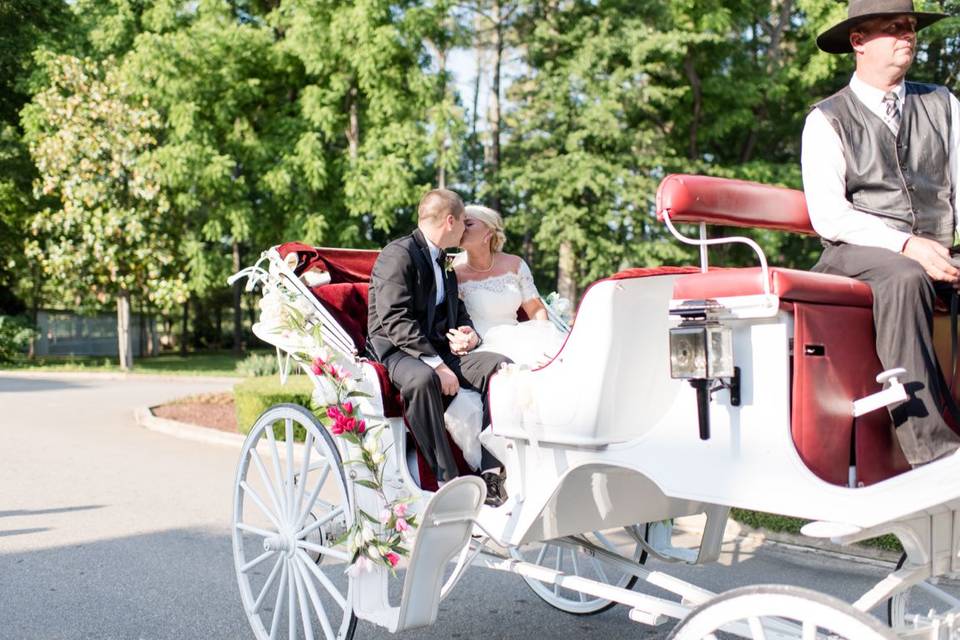 Kiss on the chaise ride