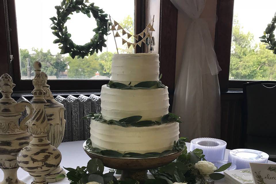 3 tier buttercream cake