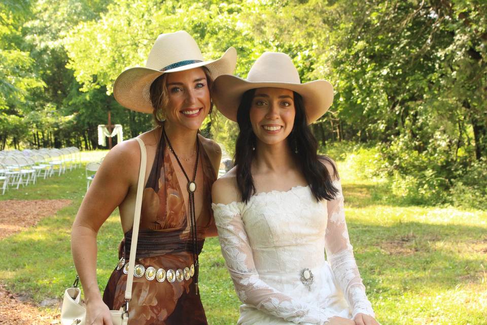 Bride with cowboy hat