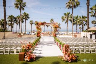 The Waterfront Beach Resort, A Hilton Hotel