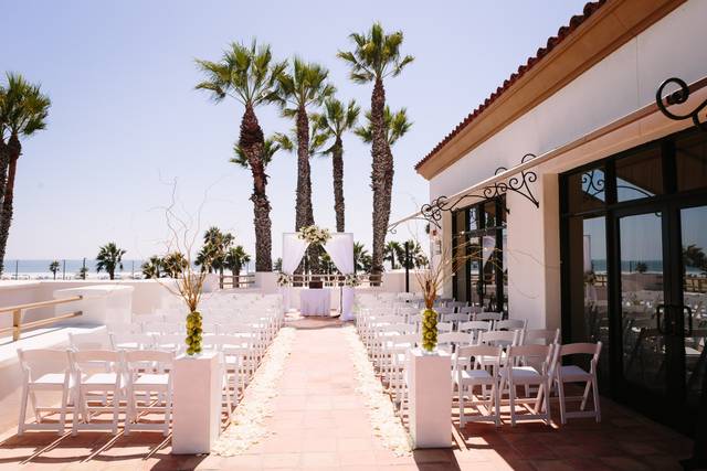 The Waterfront Beach Resort, A Hilton Hotel