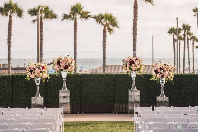 The Waterfront Beach Resort, A Hilton Hotel