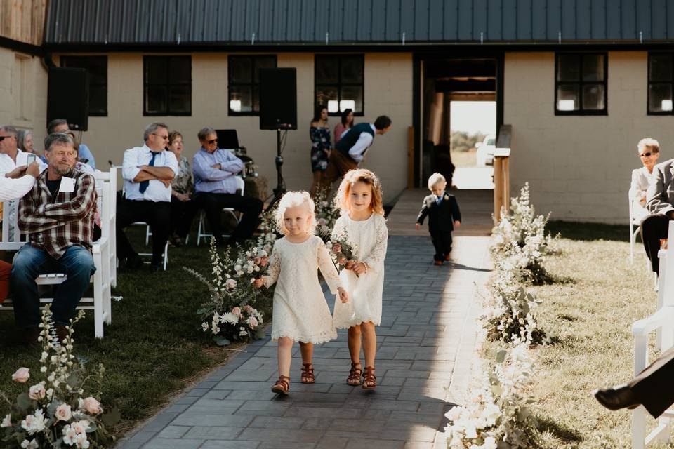 Sweet flowergirls