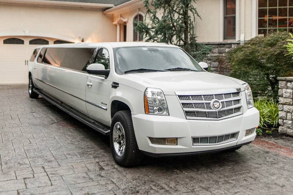 First Class Luxury Limos