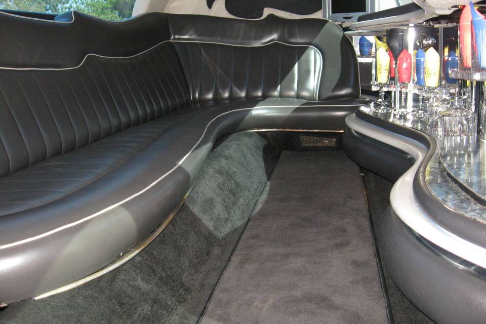 Tailored Dreams Limousine and Party Bus