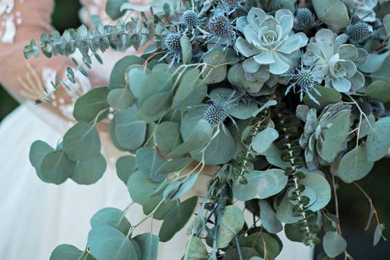 Rustic greenery bouquet