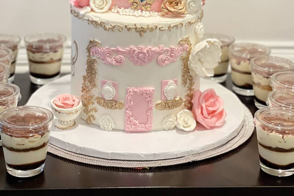 Detailed cake