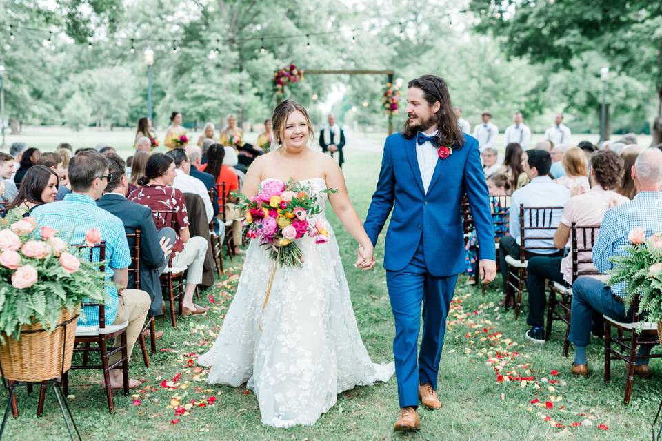 Bold and bright summer wedding