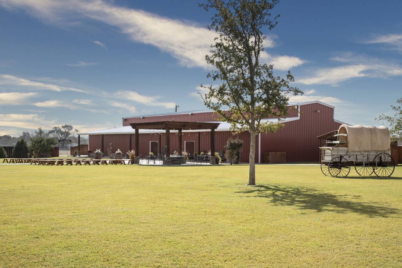 Horseshoe Knot Event Center Barn & Farm Weddings Lubbock, TX