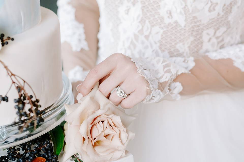 Cake and Ring details