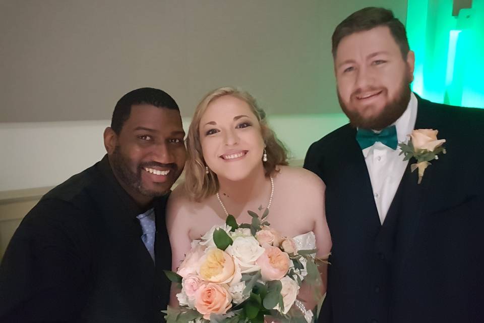 Dallas Wedding DJ -Our DJs are better