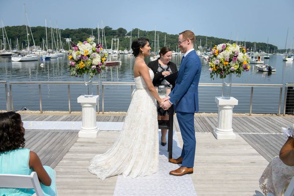 A sunny and picturesque ceremony on Huntington Harbor