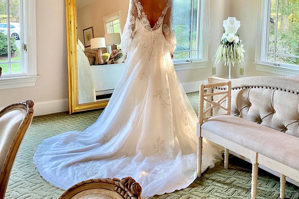 Bridal suite bride