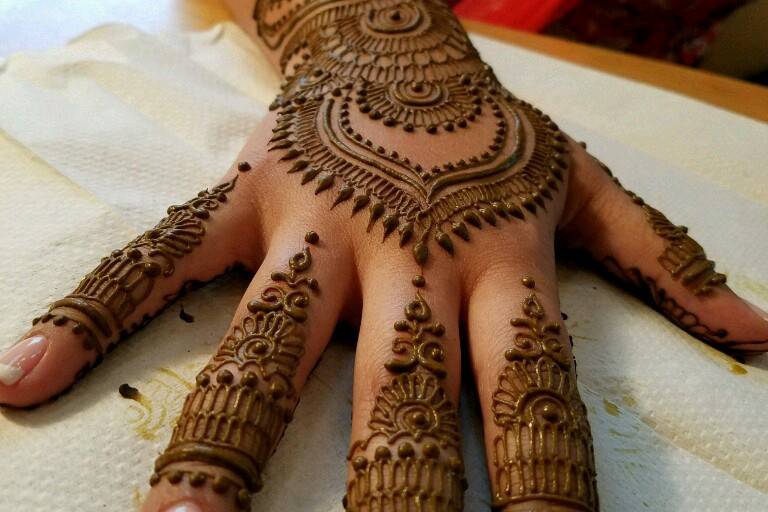 Unnati'Z Mehndi Henna Art