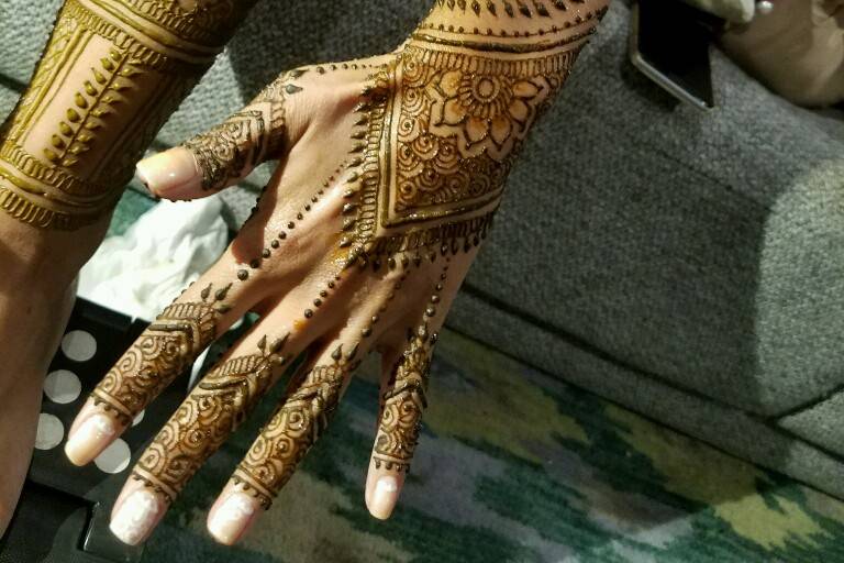 Unnati'Z Mehndi Henna Art