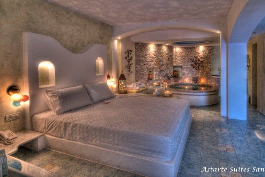 Astarte Suites Hotel in Santorini island, Greece
Website: www.astartesuites.gr