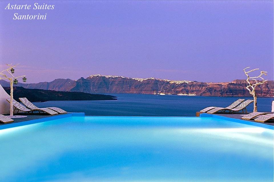 Astarte Suites Hotel in Santorini island, Greece
Website: www.astartesuites.gr