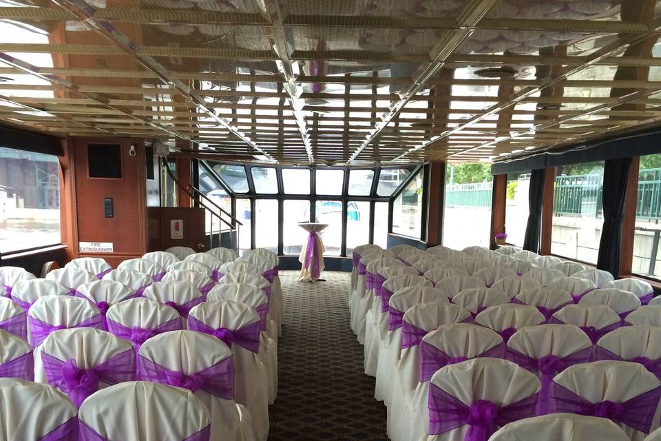 Chairs bows on ceremony chairs