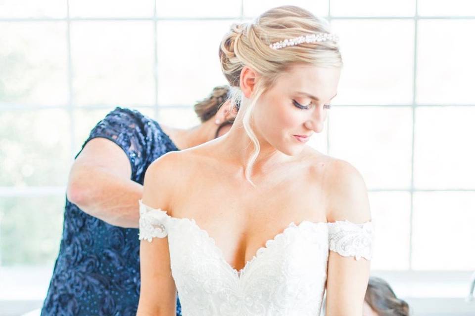 Bride's hair front
