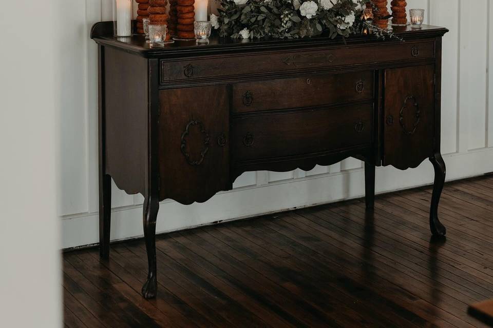 Pretty Little Vintage Co.